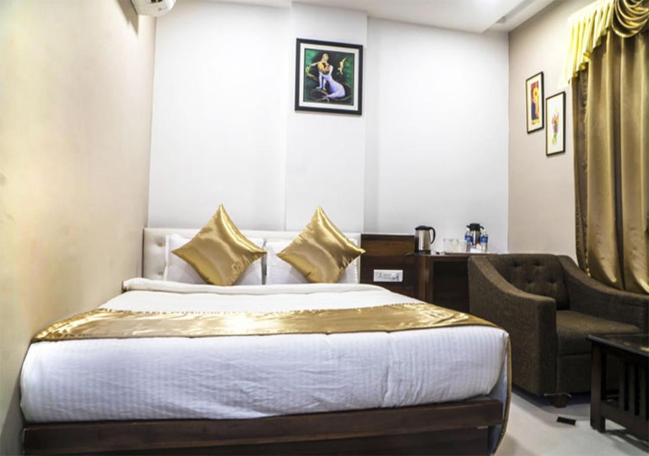 Hotel Kingfisher Udaipur Exterior photo